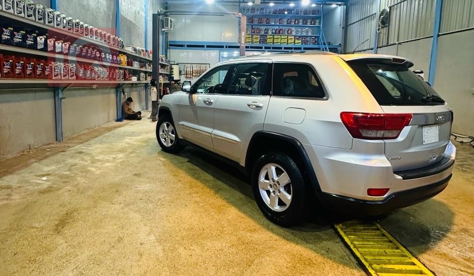 جیپ گراند شیرۆکی